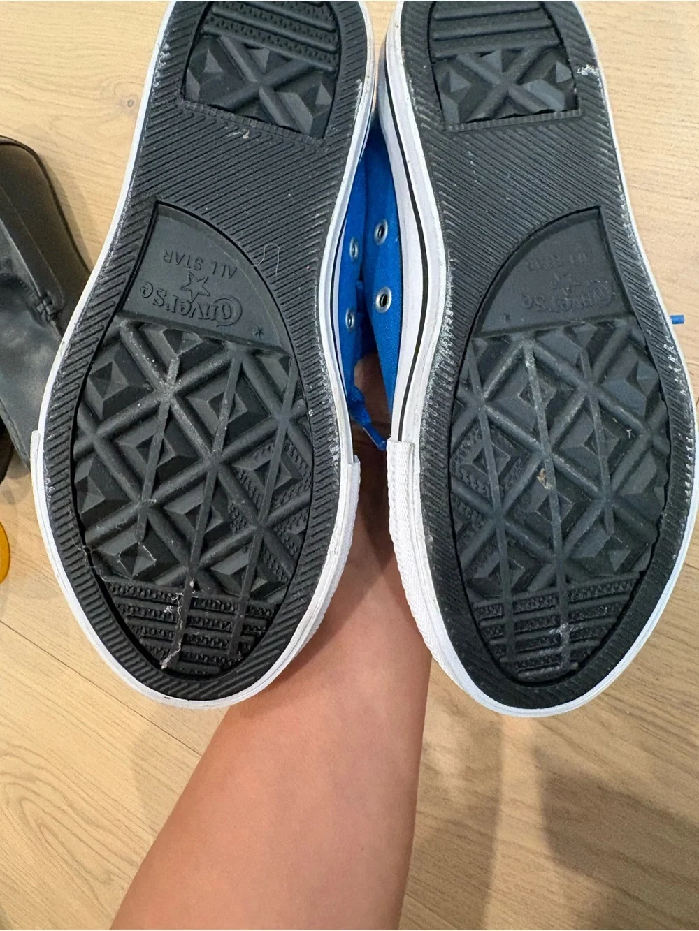 Converse Kids Low-Top Sneakers in Blue